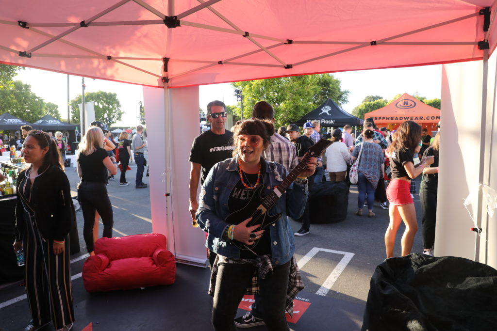 Sierra McCain (Tillys Store Manager) looked like a true Rockstar at Ray-Ban’s Rockn’ Booth.