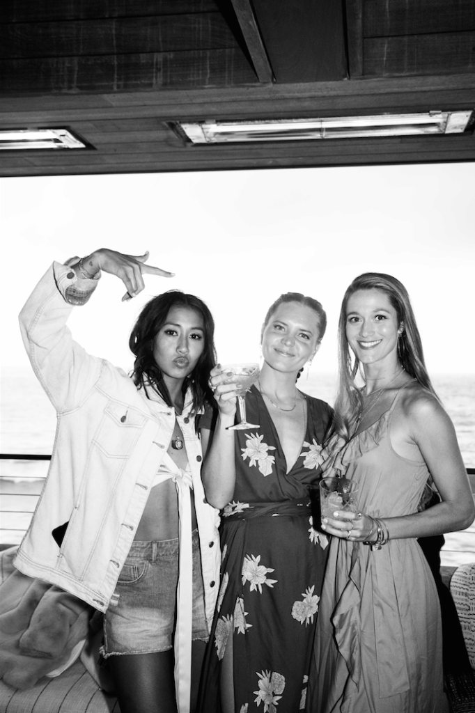 Kelia Moniz, Bruna Schmitz and Monyka Eleogram