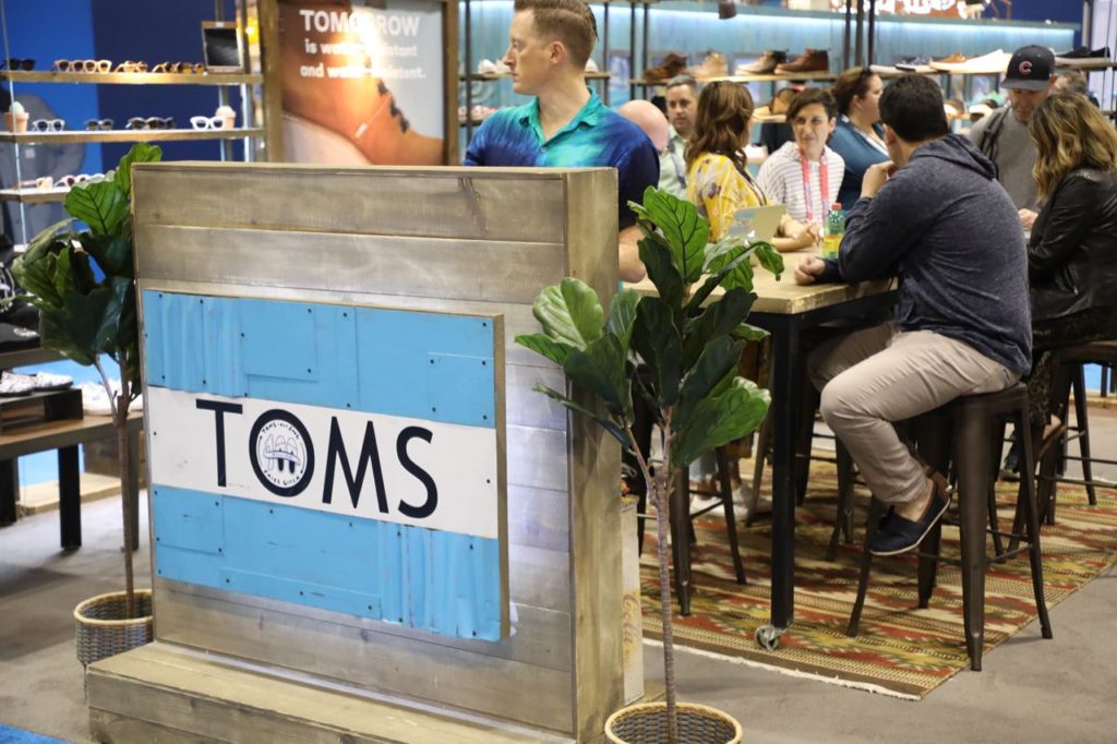 Toms