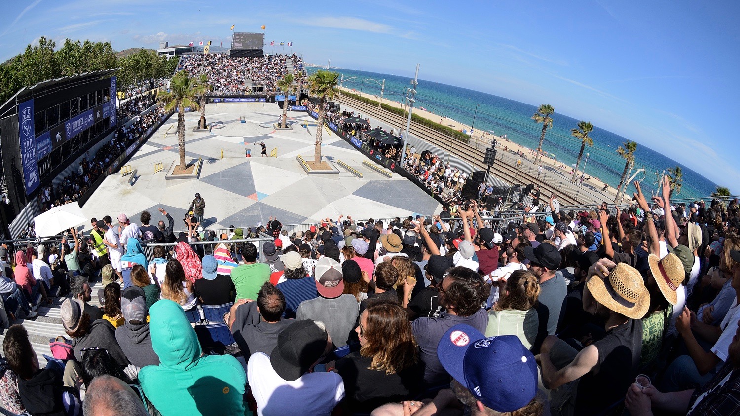 ProOpen Barcelona Crowd