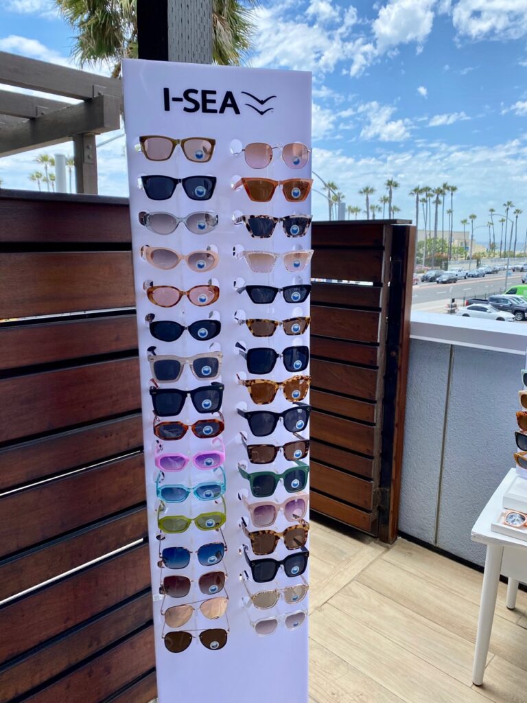 Hot-selling eyeglass brand I-SEA