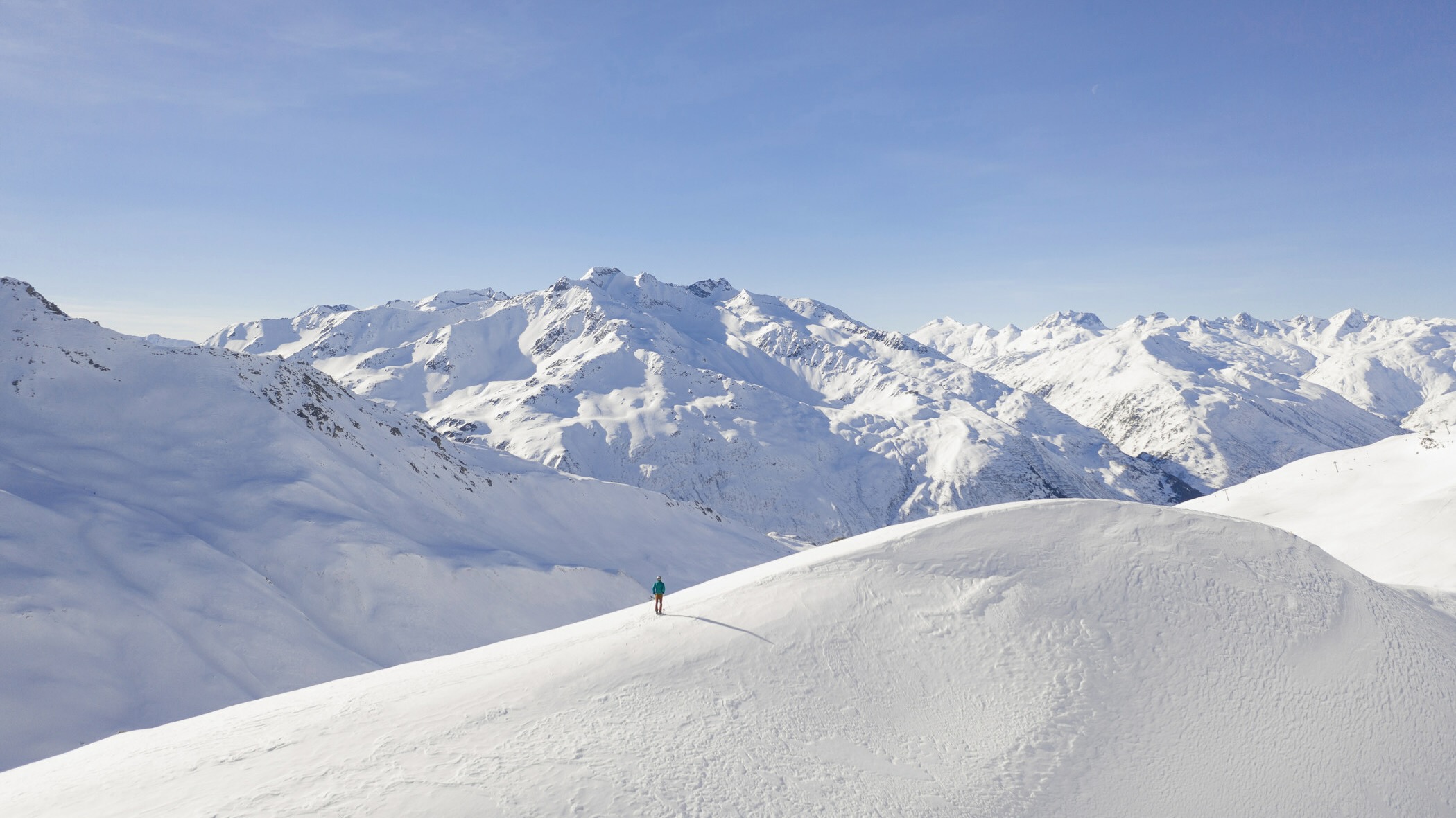 Trekking In Disentis 2100x1399 6e24f903 79ee 4a45 b205 8630840f98a1